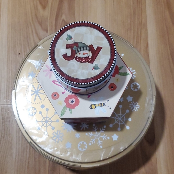 Other - Super Cute Christmas Theme  Containers